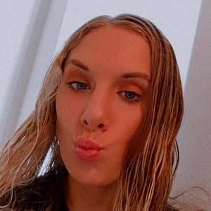 Meet your Posher, Isabella